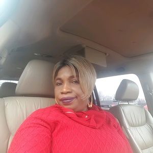 Meet your Posher, Esther